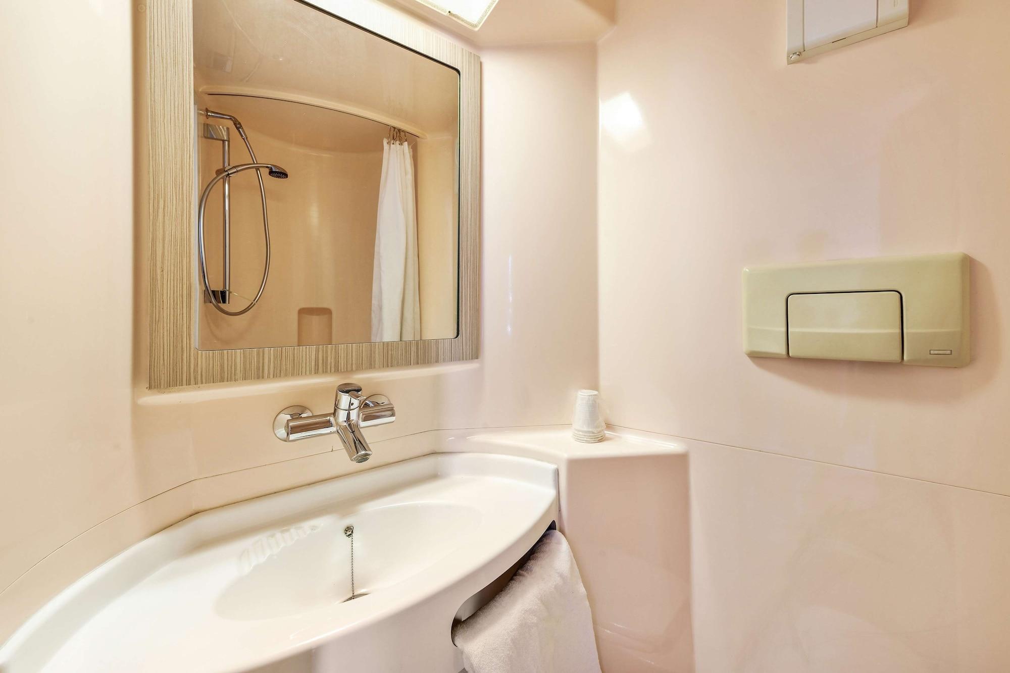Hotel Premiere Classe Montelimar Nord - A7 Sortie 17 *