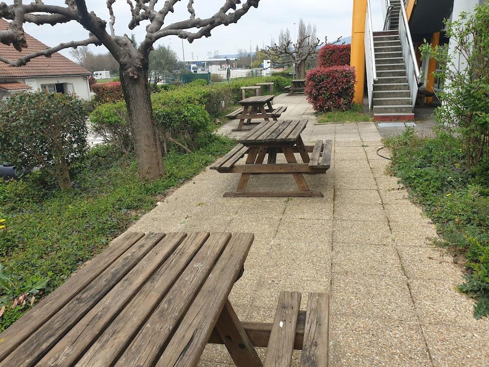 Premiere Classe Montelimar Nord - A7 Sortie 17 Hotel *