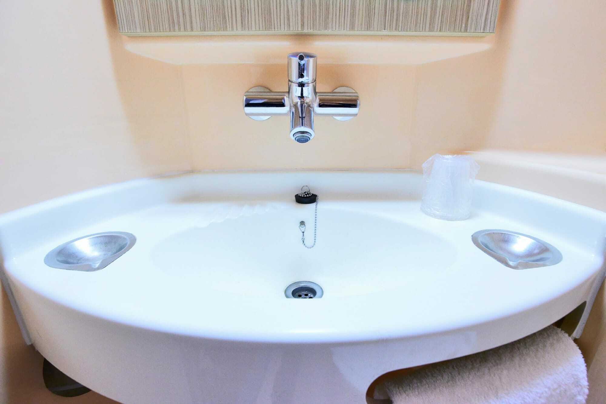 Premiere Classe Montelimar Nord - A7 Sortie 17 Hotel *