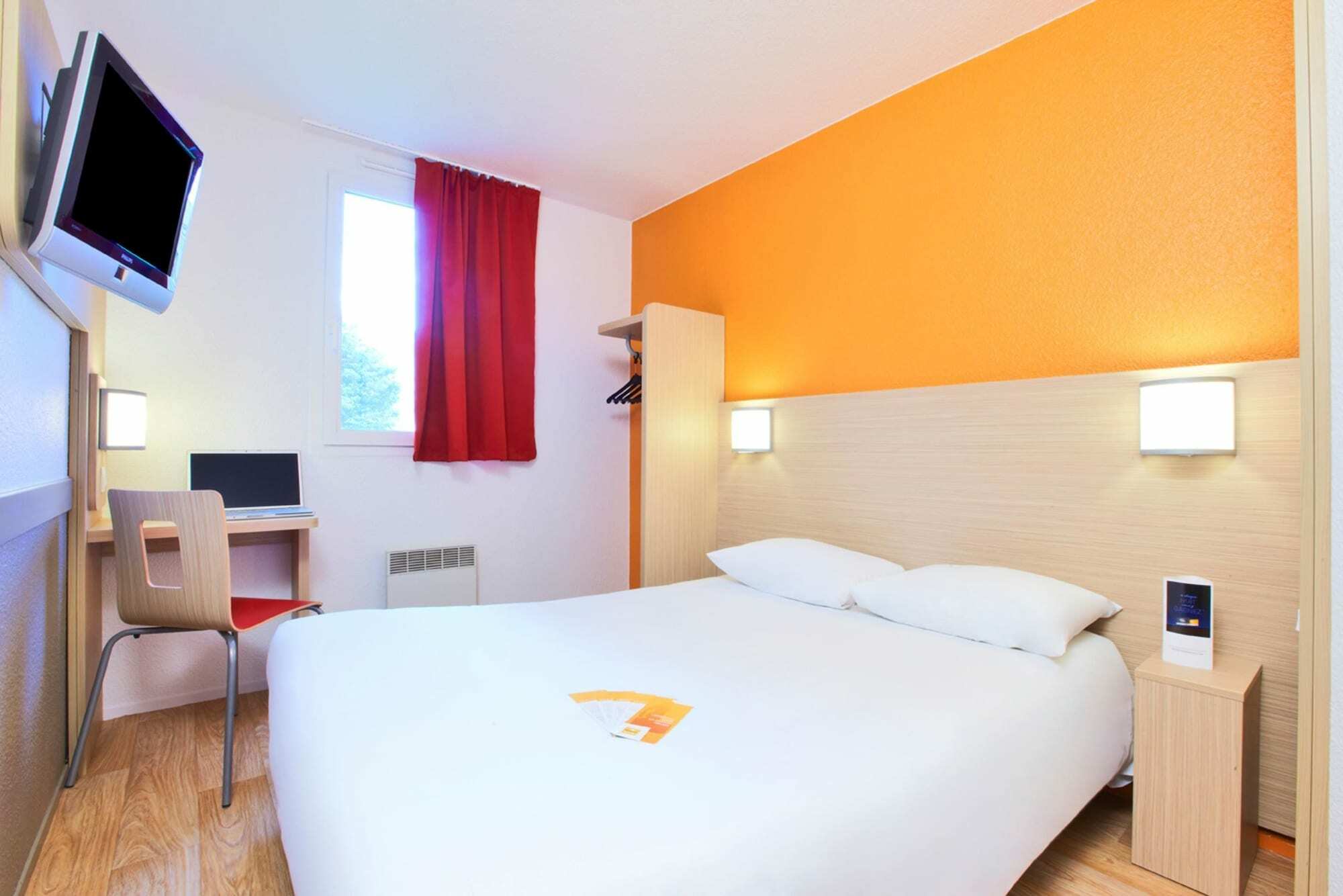 Hotel Premiere Classe Montelimar Nord - A7 Sortie 17 *